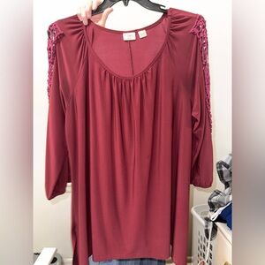 Cato Burgundy Cold-Shoulder Lace Sleeve Tunic